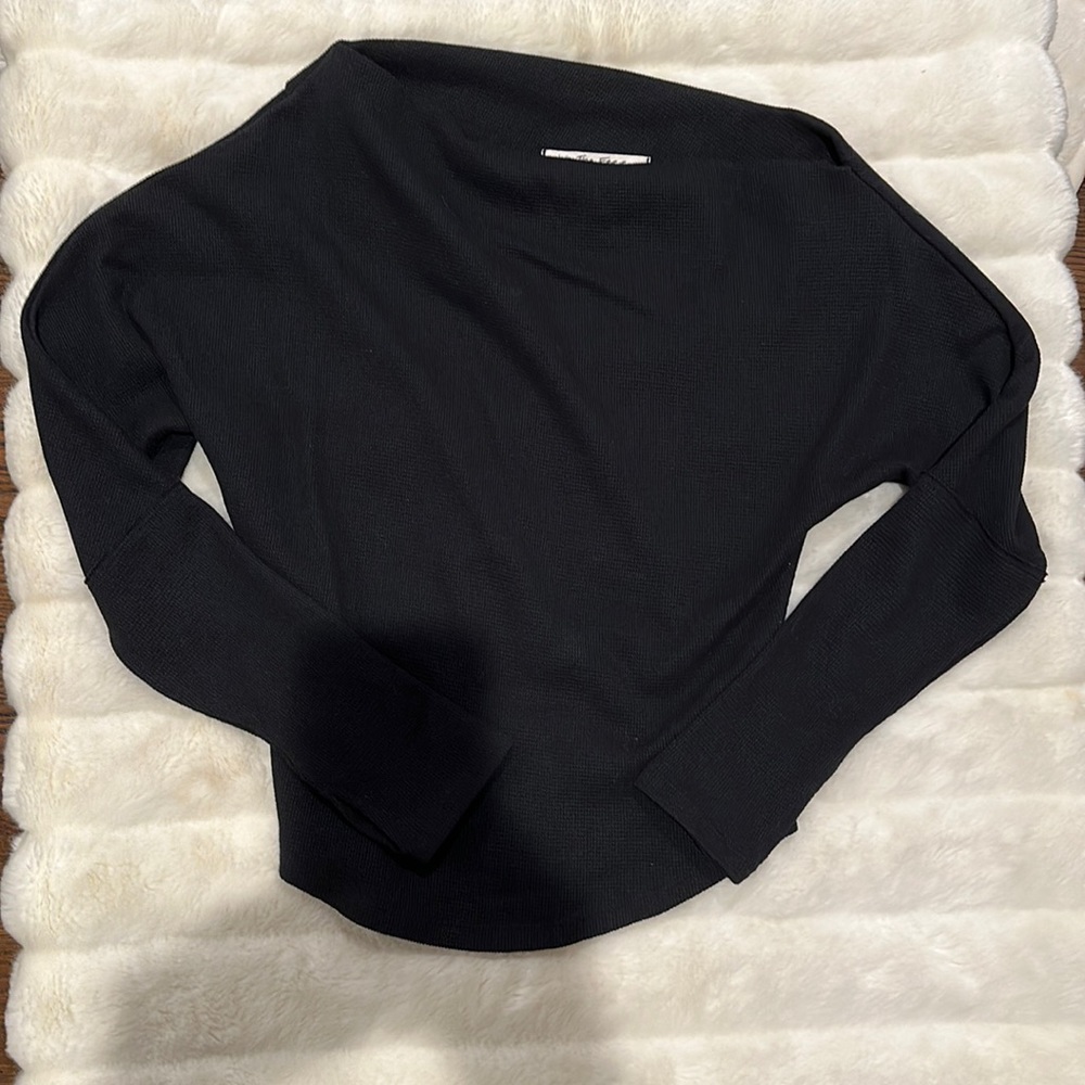 Black boatneck waffle knit long sleeved top size small